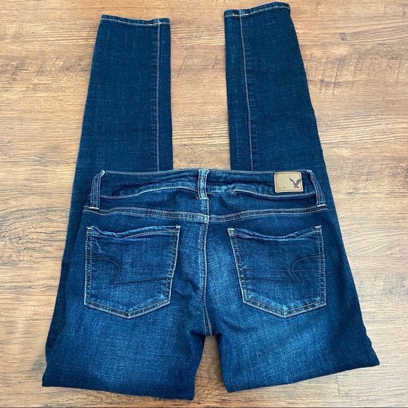 American Eagle Blue Jeans - Picture 3 of 4